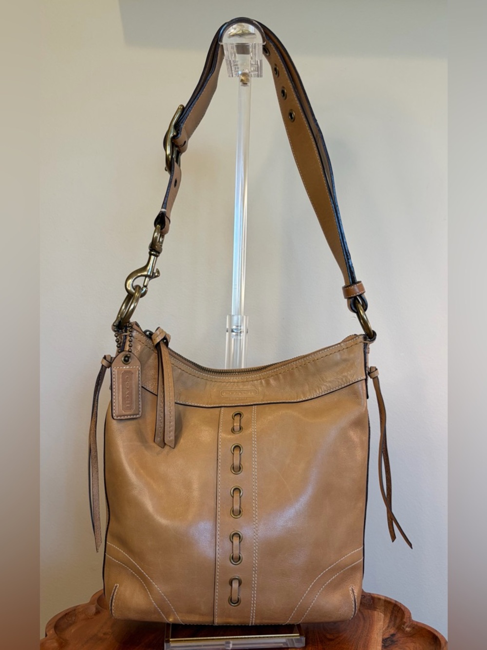 Vintage COACH Saddle Brown Chelsea Laced Shoulder Bag 10399 - Picture 1 of 17